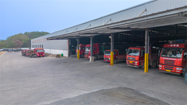 遠(yuǎn)圖鋼鐵集團(tuán),長沙鍍鋅型材,鍍鋅管材,黑色型材管材幕墻材料,鍍鋅代加工 遠(yuǎn)圖鋼鐵集團(tuán),長沙鍍鋅型材,鍍鋅管材,黑色型材管材幕墻材料,鍍鋅代加工